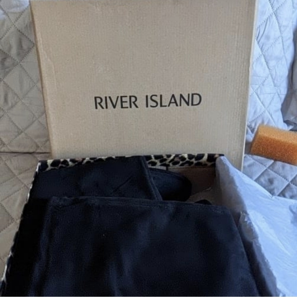 River Island Black faux suede over the knee boots 9(US)